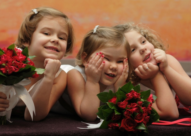3 Cute flower girls at wedding